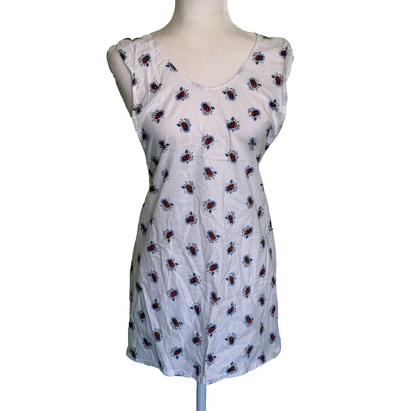 Homemade Bib Apron White w/Red Flowers Cottage Kitchen Cotton No Pockets - Picture 1 of 3